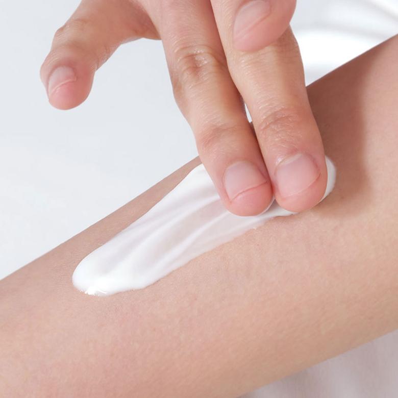 B.LAB - Matcha Hydrating Real Sun Screen 50g